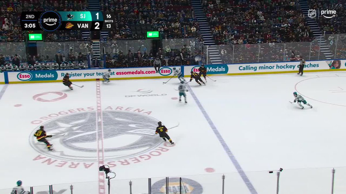 Recognize this voice? 🎙️ Ken Daniels was on the call last night for the Amazon Prime Sharks @ Canucks game! Rest of the league got to see just how lucky Detroit is. 👏 #LGRW