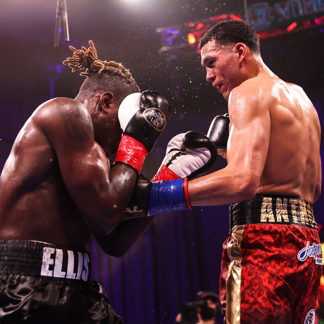 ‼️🚨😈🇲🇽David Benavidez WH00PED DA SHIXT out of CANELO’S🧑🏻‍🦰 TRAINING PARTNER Ronald Ellis😭😳🥊🔥
