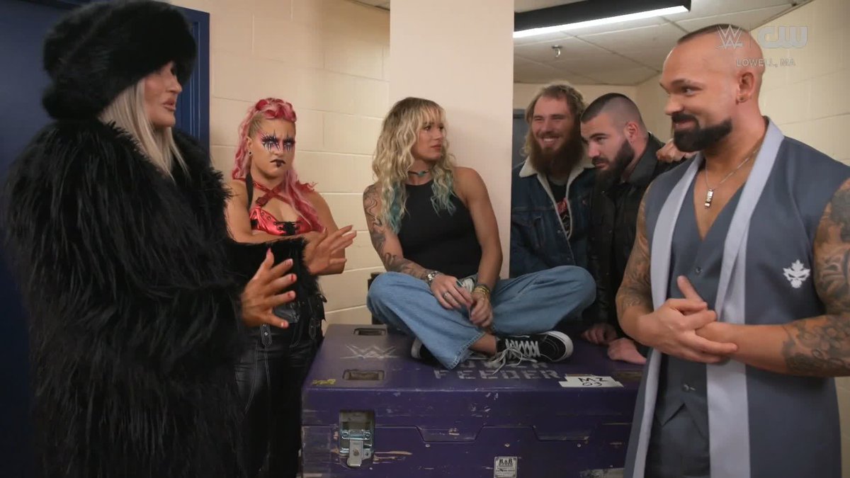Everyone just keeps getting into ZARIA and Sol Ruca's business 😅 #WWENXT