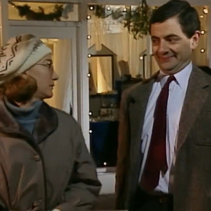When your girlfriend picks out the perfect gift! #mrbean 🎁