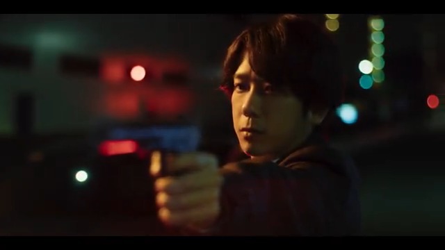 「この男の素性がいよいよ全て明らかに」 警察組織の正義の為なら殺人も厭わない。そんな高野と、情報を生業とし高野にも情報を売っていた木原、娘を殺され復讐心に狂う鬼塚。5年前の因縁がいよいよ最終決戦を迎える。 #ABEMA で12/26(木)よる11時 全8話無料配信スタート📣 #二宮和也 二宮和也