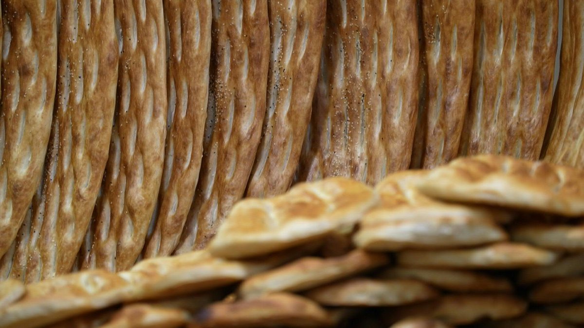 VIDEO: For many in Afghanistan -- one of the poorest countries in the world, where 12.4 million people live in acute food insecurity, according to the World Food Programme -- bread makes up the largest part of meals.