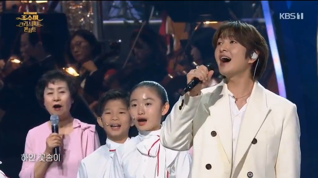 jinki's performance with the kids feels like a scene from a beautiful fairy tale🥹 #온유 #ONEW #オニュSHINee ONEW