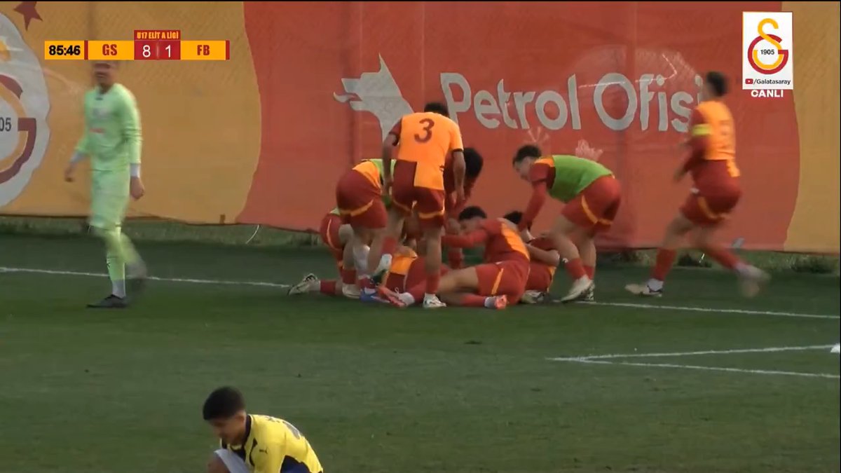 BU YAPI, ALTYAPI! Maç sonucu: Galatasaray u17 8-1 Fenerbahçe u17 ⚽ Arda Tagay (2), Yusuf Dağhan Kahraman, Muhammed Arda Abir (2), Abdullah Kolazlı, Furkan Koçak, Yusuf Arda Özyurt.