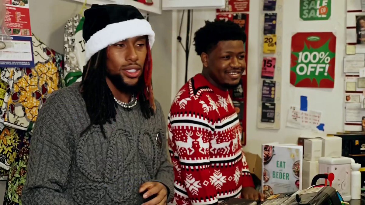 A wonderful Christmas gesture ❤️ Alex Iwobi has been giving out free food to local residents struggling to pay for their Christmas dinner 🎄