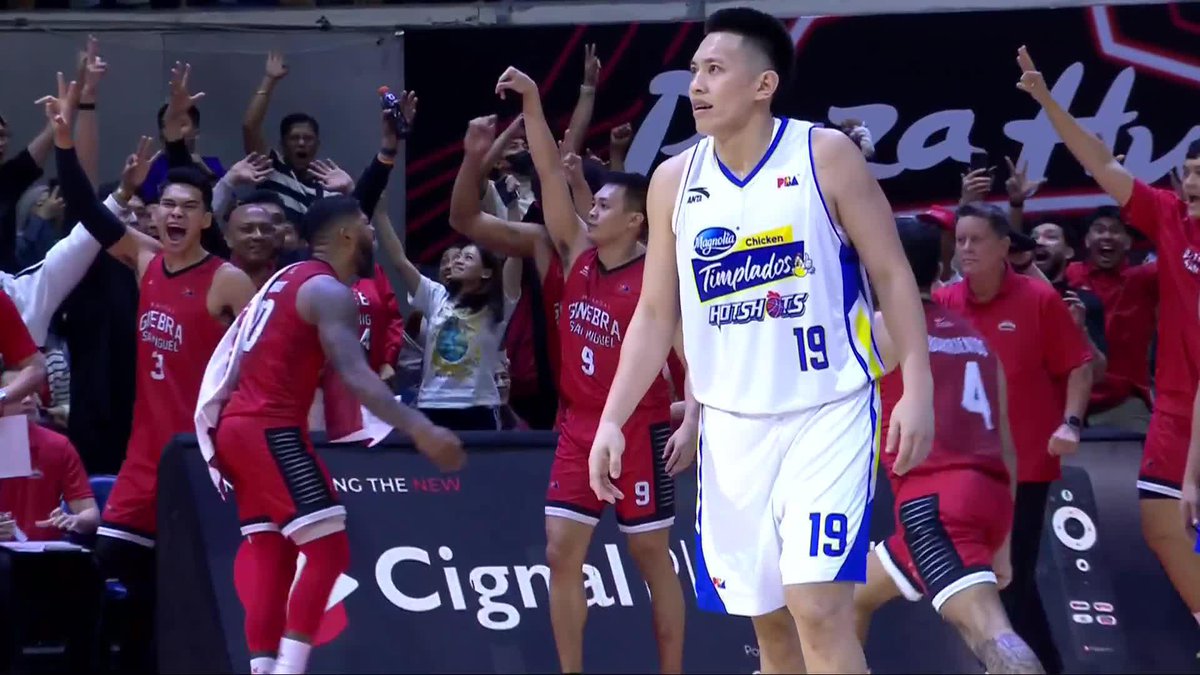 NEVER SAY DIE AURA!! 🤯 Scottie Thompson with a picture perfect game-winner for Barangay Ginebra San Miguel to take the Manila Clasico win against Magnolia in the PBA Season 49 Commissioner’s Cup! #PBASeason49 #PBAAngatAngLaban #OneSports