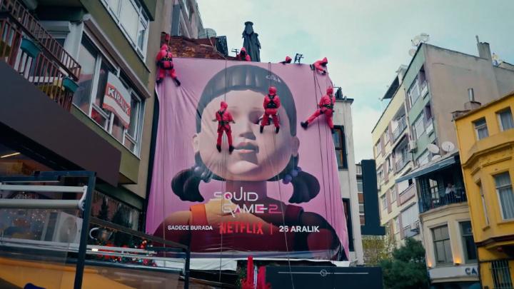 Squid Game, İstanbul sokaklarında.