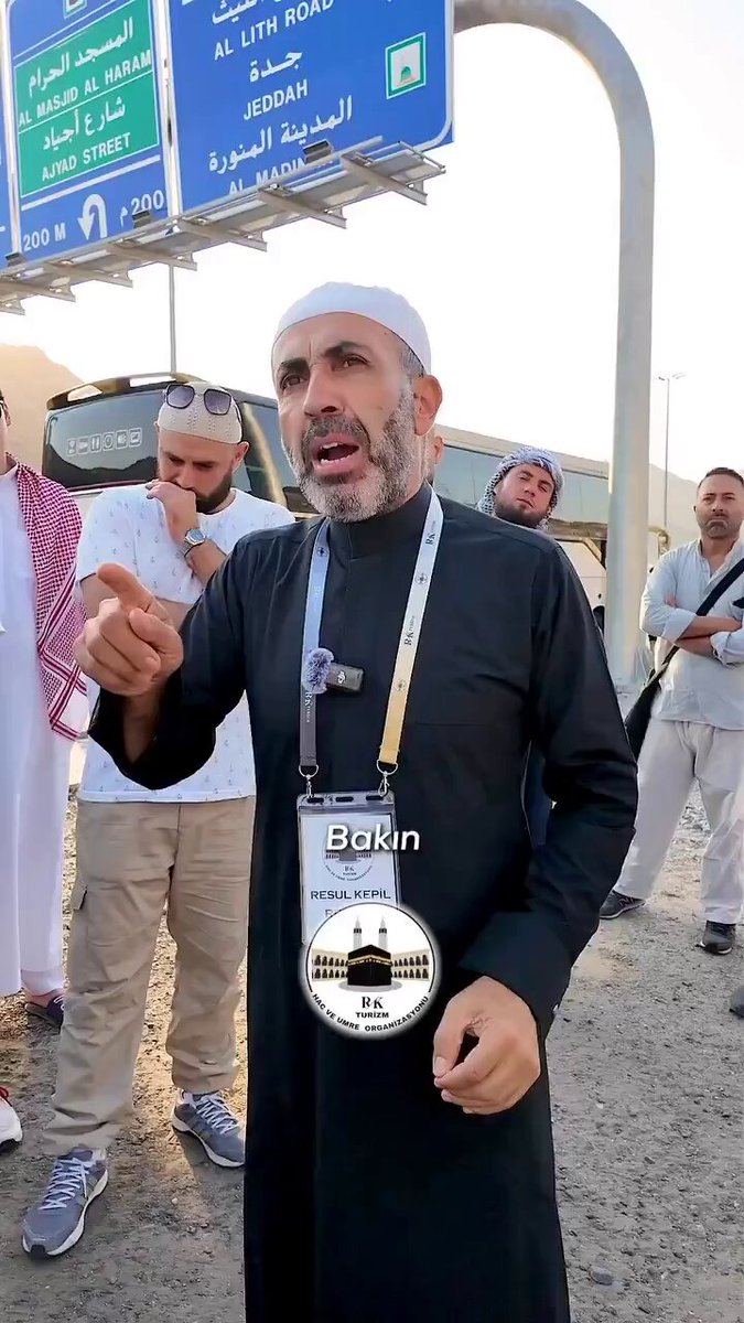 🗣️Umre kafilesine eşlik eden rehber: “Bize ‘Pazartesi sendromu’ deyip pazartesiyi sevdirmiyorlar. Resulullah pazartesi doğdu, pazartesi Miraç’a çıktı. Pazartesi bizim en güzel günümüz.”