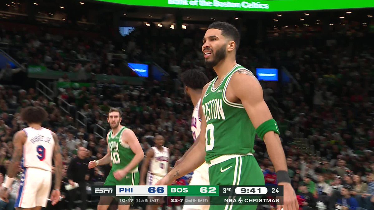 JT splashes another triple for 19 points 💦