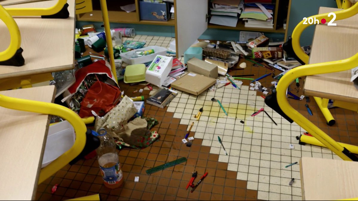 Une école primaire de Beauvais a été vandalisée dans la nuit du lundi 23 au mardi 24 décembre. Rien n'a été volé. Pour le maire de la ville, les intrus étaient là uniquement pour s'attaquer à l'école. #JT20H