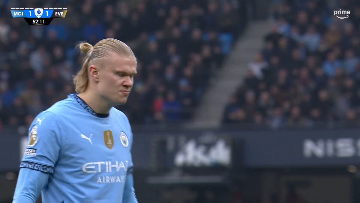 Erling Haaland 🆚 Jordan Pickford Jordan Pickford WINS as Haaland misses from the spot! #PLonPrime #MCIEVE