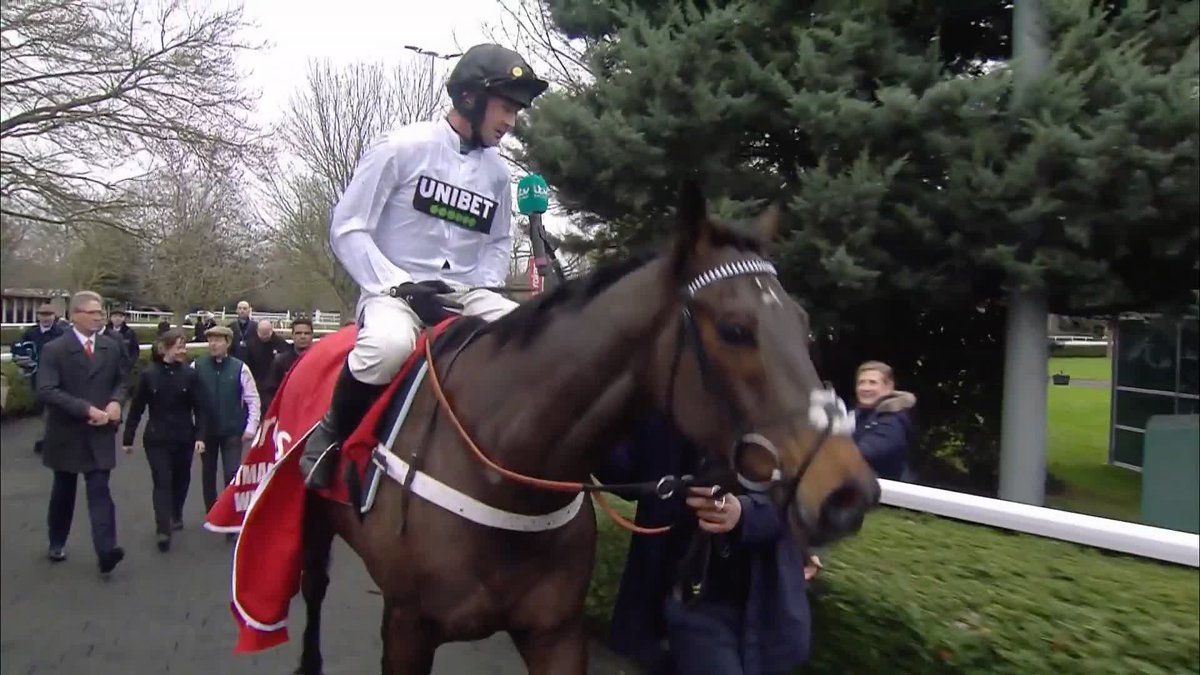 🚨 "Paddy Brennan, you can shove that where the sun don't shine." Strong words from Nico de Boinville after Constitution Hills win in the Christmas Hurdle. 😂😂😂