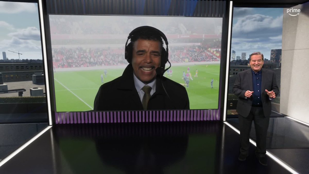 Chris Kamara back and reporting live from the City Ground! 🙌 #PLonPrime #NFOTOT