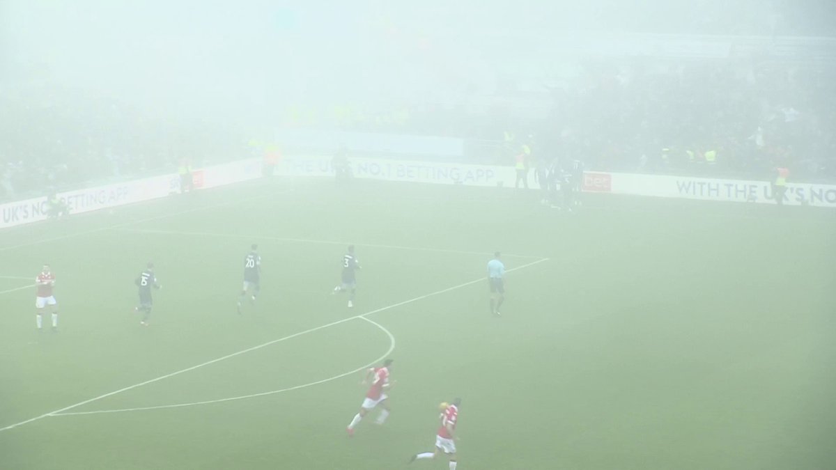 Blackpool take the lead against Wrexham! If you can see it... 😶🌫️🌫️