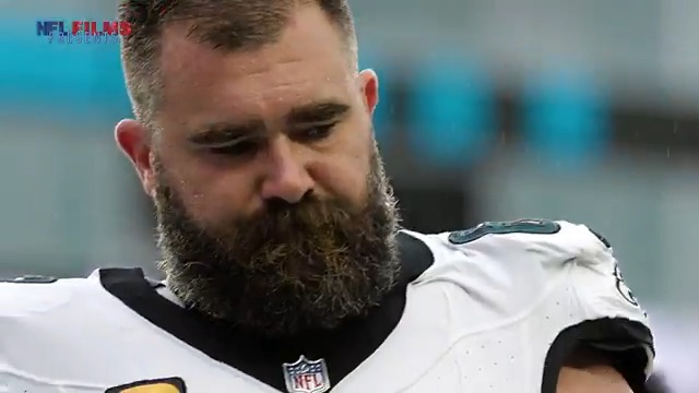 Everyone's favorite Eagle 🦅 Jason Kelce touched the lives of many Philadelphians. Now, they're showing their appreciation