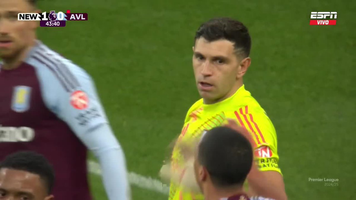 DIBU MARTÍNEZ, ESPECTACULAR. 🤯🧤