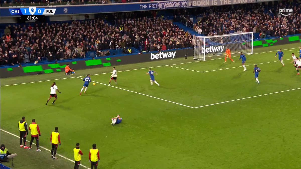 SCENES in the Fulham away end! A late leveller against Chelsea through Harry Wilson who remains onside to nod home! 👏⚪️ #PLonPrime #CHEFUL