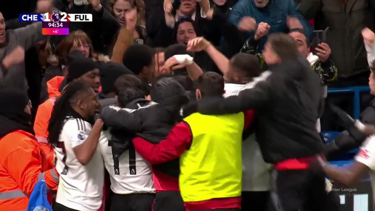Chelsea quedó mal parado en la última jugada y Fulham SE LO GANÓ al MINUTO 96 en su propia casa. Totalmente insólito. 😳🏴