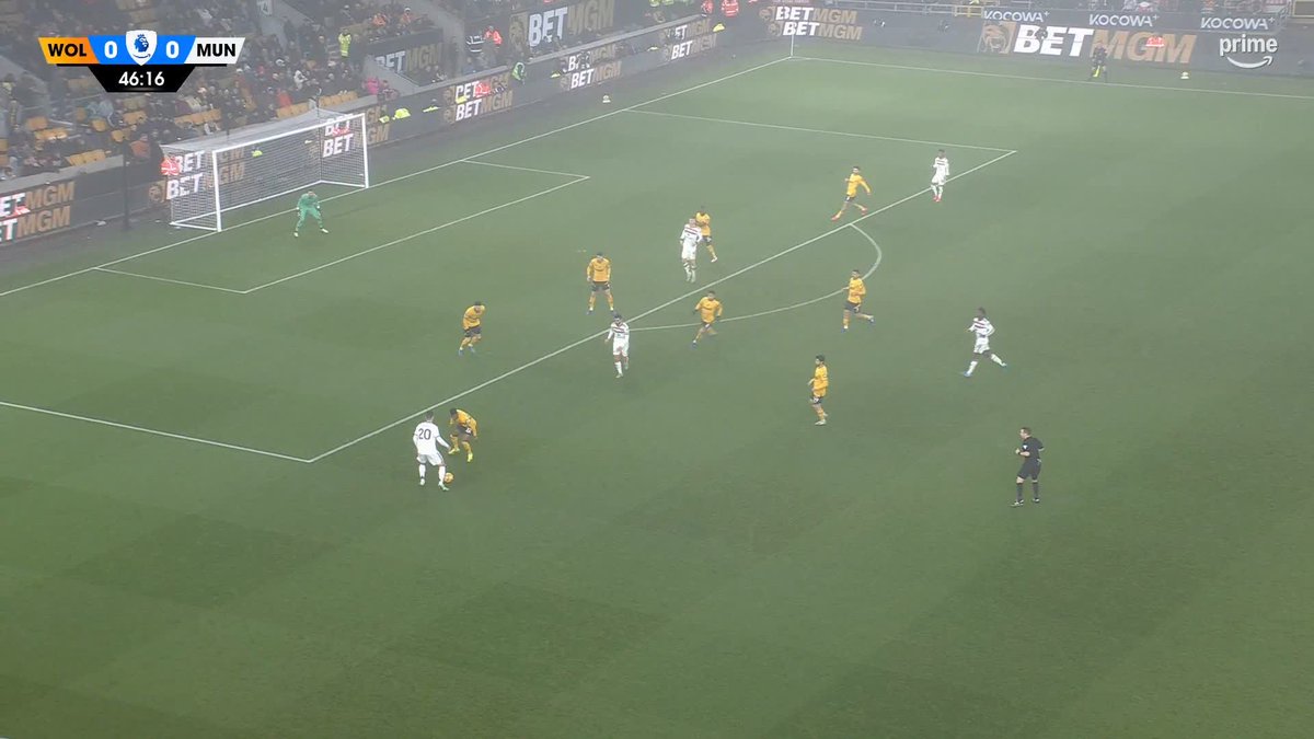 Bruno Fernandes has been given a second yellow for this challenge on Nelson Semedo… Opinions?