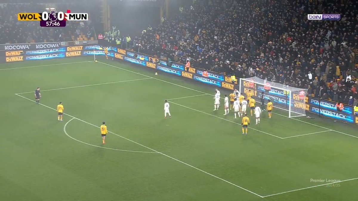 Geçen hafta Altay Bayındır’ın kornerden gol yediği Manchester United’da, bu haftada Onana kornerden gol yedi.