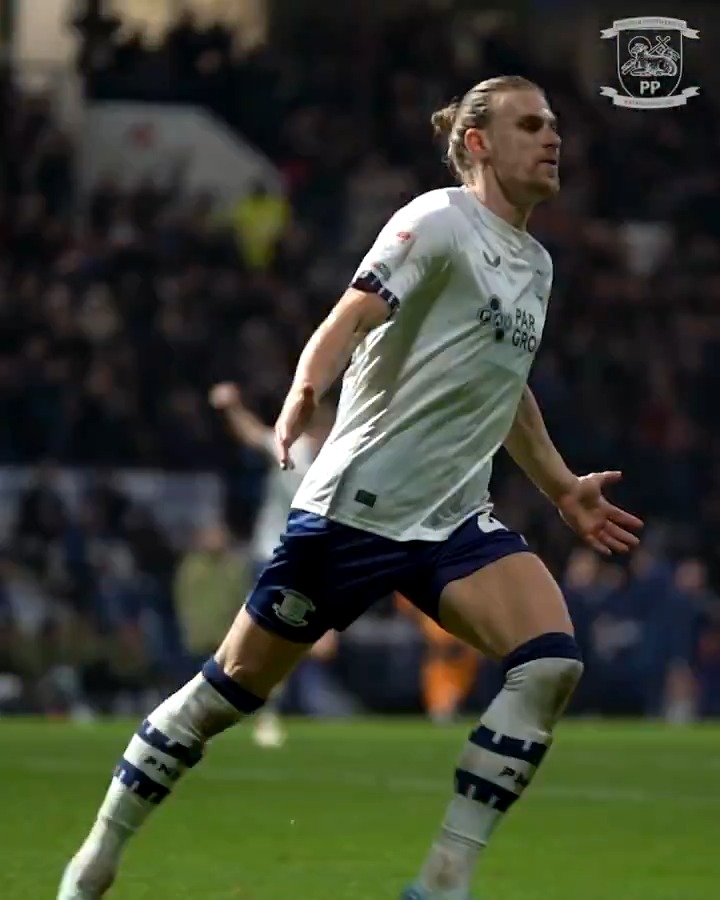 Pottsy with back-to-back goals at Deepdale. 🐎 #pnefc