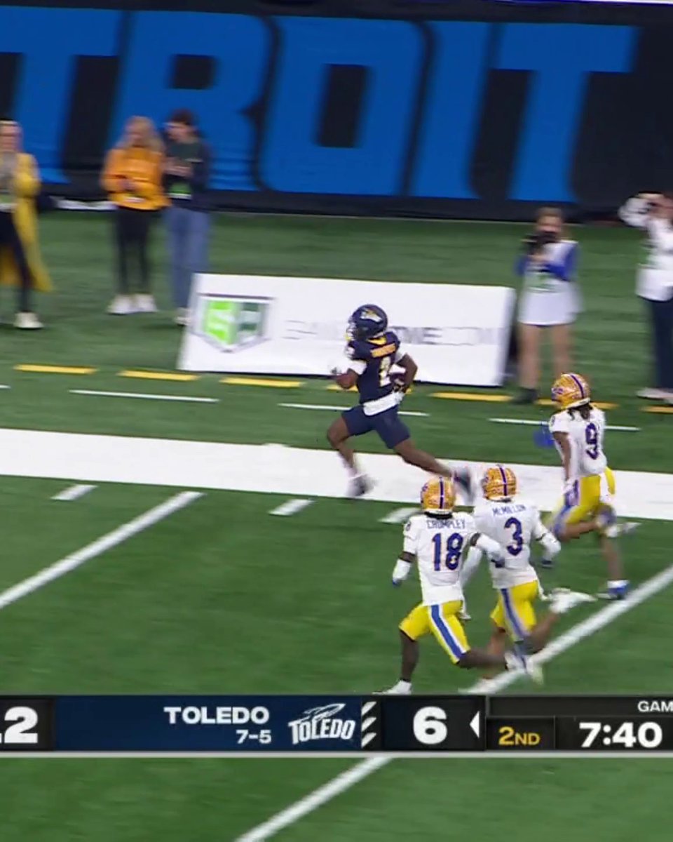 Toledo WR Junior Vandeross III was assessed an unsportsmanlike conduct penalty after this touchdown celebration.