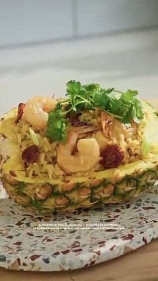 Pineapple Fried Rice served in a pineapple BOAT?! 🍍😍 Get Jet Tila's show-stopping recipe: