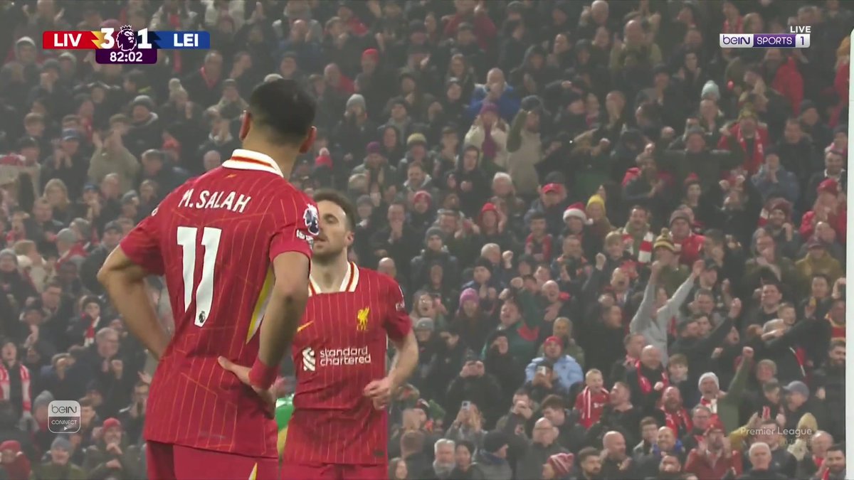 🔥⚽ محمد صلاح يسجل الهدف الثالث لليفربول بطريقة مذهلة! #الدوري_الإنجليزي #ليفربول #محمد_صلاح