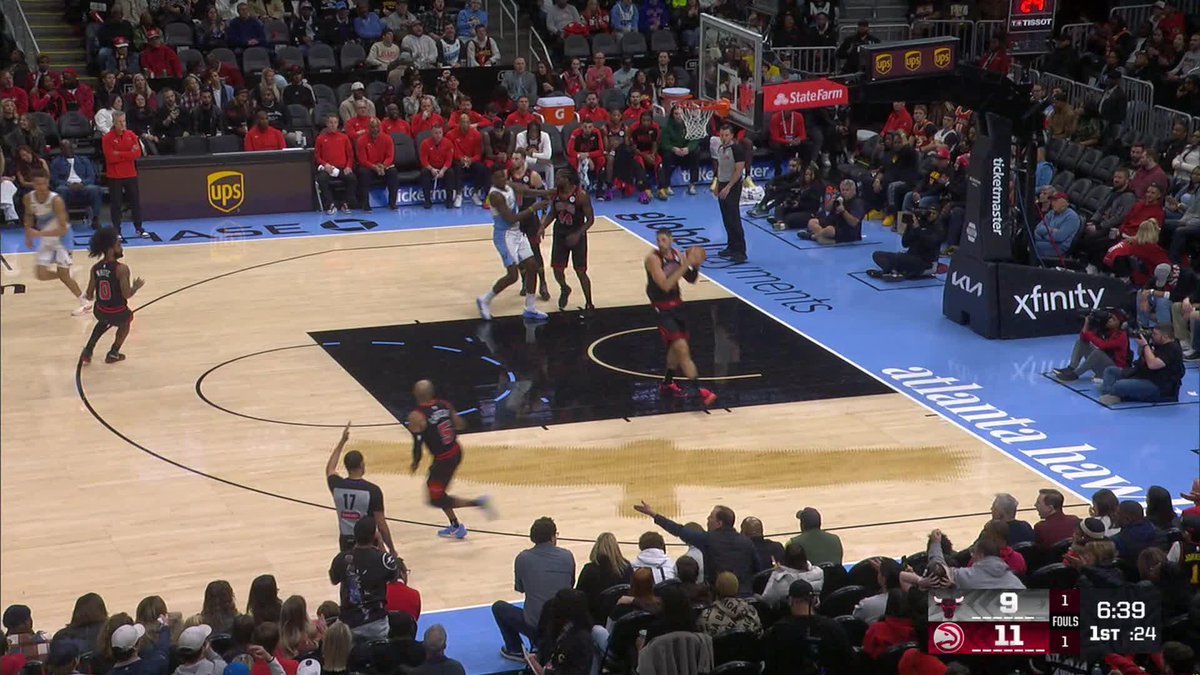 JC with TWO 4-point plays in the first quarter! 🎯 Chicago Sports Network | Jevon Carter (Bulldog)
