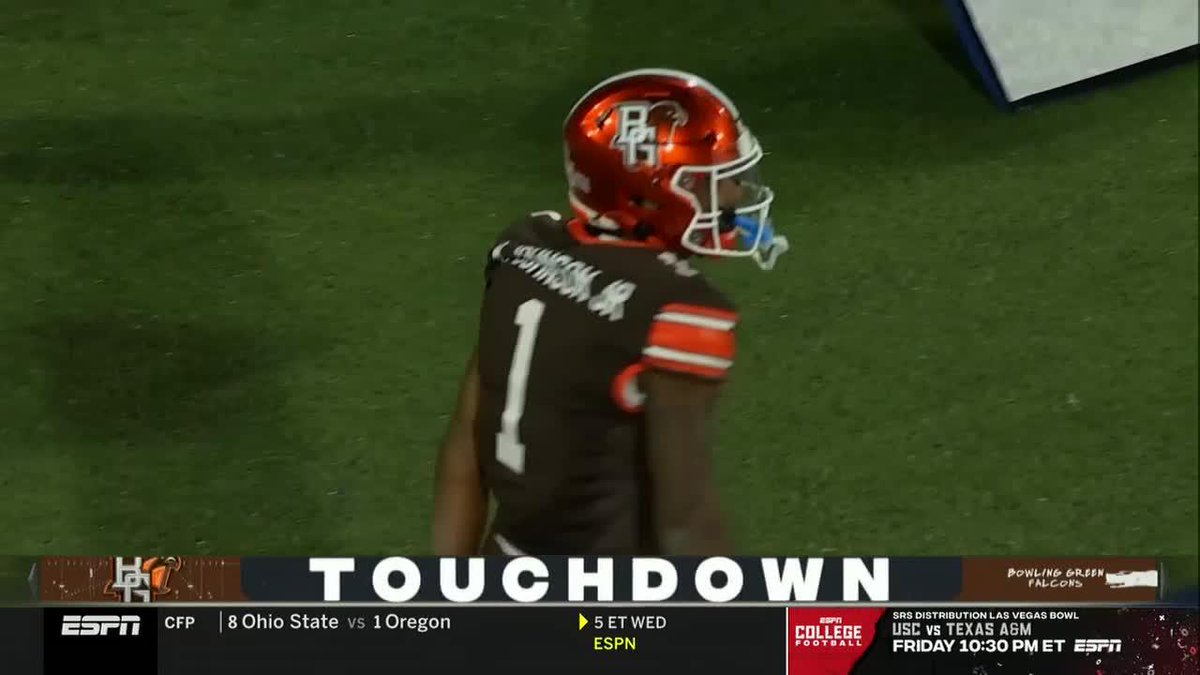 BREAKING: Bowling Green’s punter has entered the Transfer Portal at halftime and will command at $5M NIL deal to play QB at his next school (probably) 🤣 (via BGSU Football)
