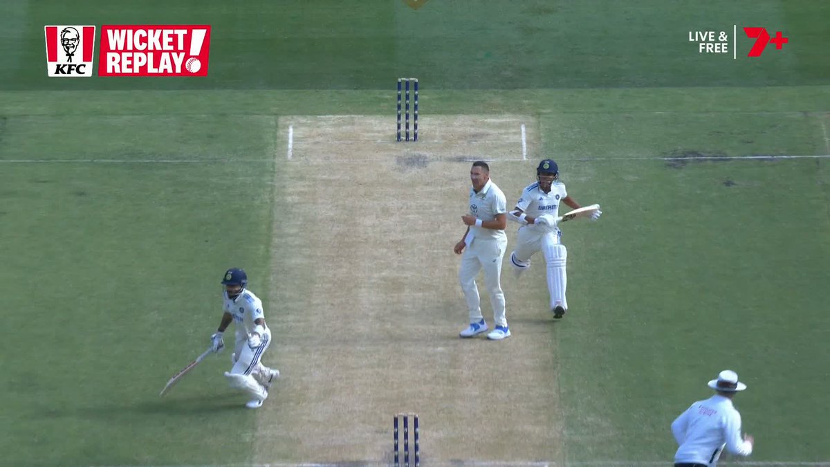 Jaiswal hits it straight to mid on, takes off... And gets stranded! 🫣 #AUSvIND