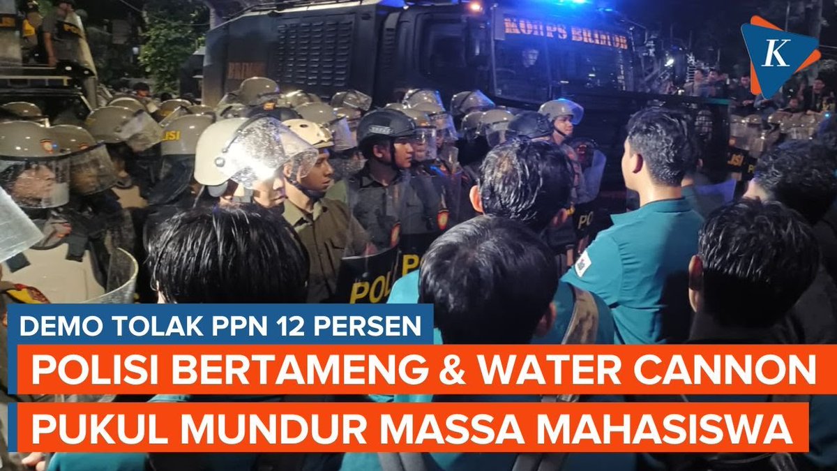 Momen Polisi Bertameng dan Water Cannon Pukul Mundur Mahasiswa yang Demo Tolak PPN 12 Persen | #Polisi #DemoMahasiswa #PPN12Persen