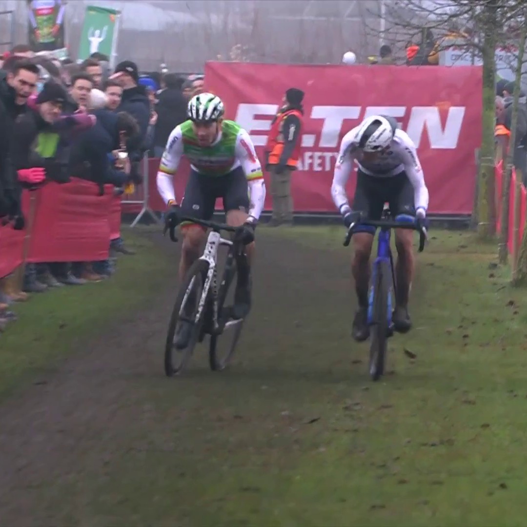 FOUR WINS IN A ROW ๐ฅ Mathieu van der Poel makes it four in a row as Wout van Aert finishes fourth on his return to racing at Exact Cross Loenhout ๐