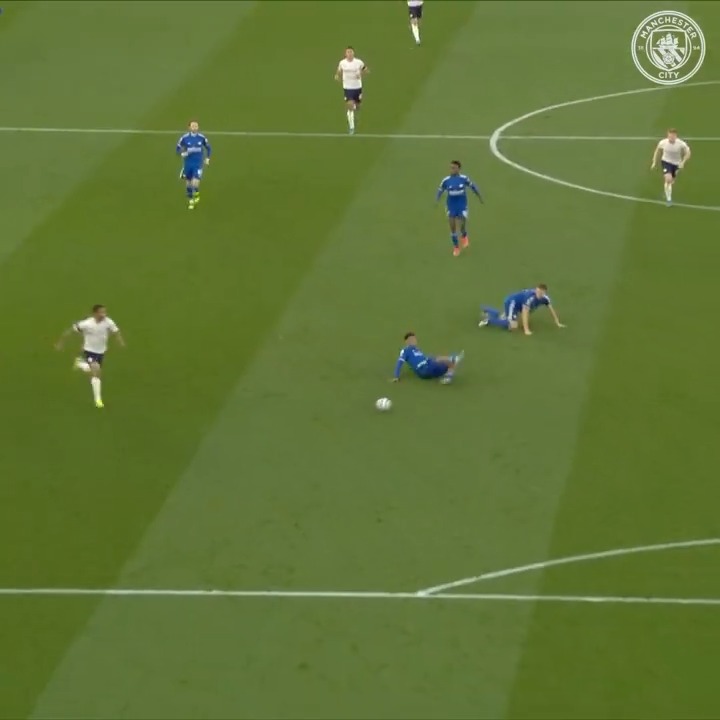 This Kevin De Bruyne pass at the King Power! 💯😮‍💨