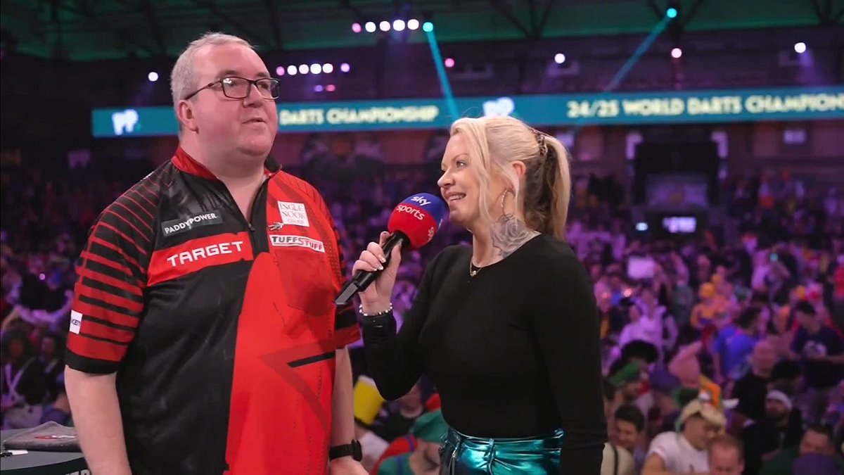 "Who's going to stop us?" 👂✋ Ally Pally goes 'Bunting mental' again ⚡️