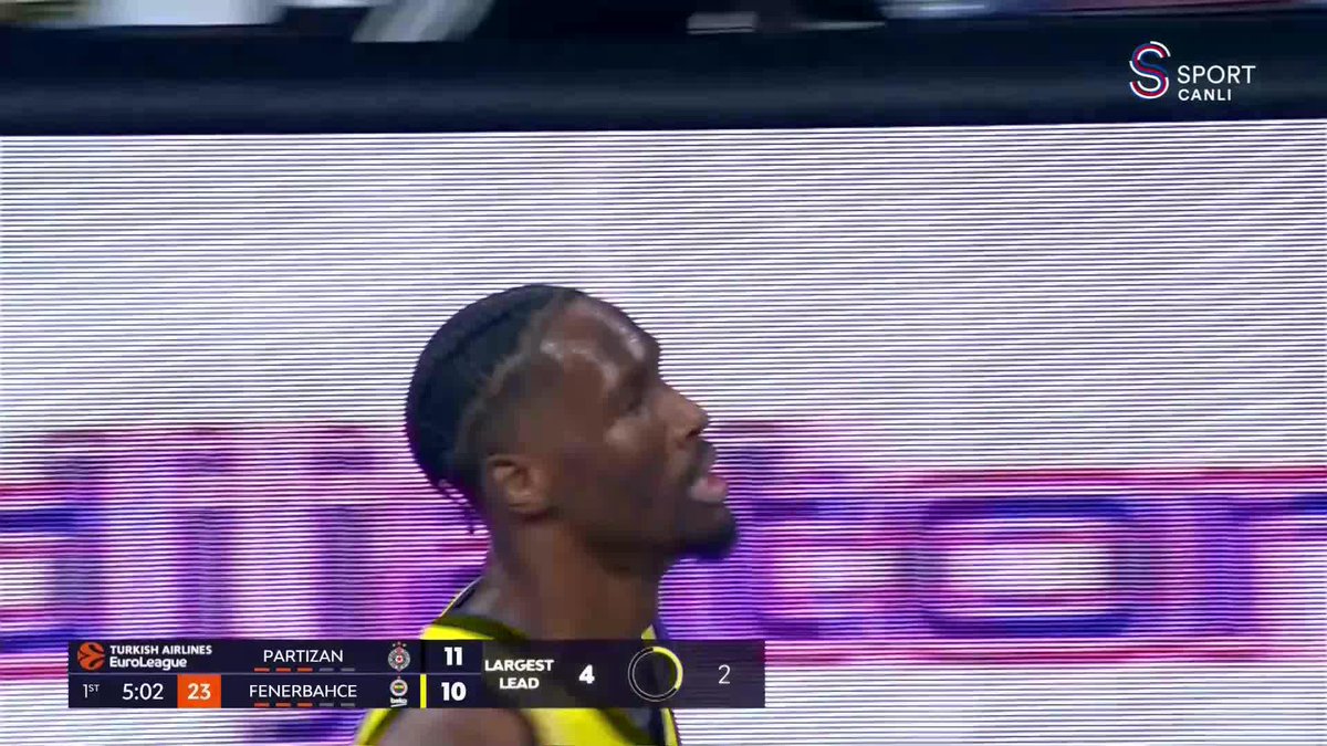 Nigel çok şık bitiriyor! 🤌 Nigel Hayes-Davis #YellowLegacy
