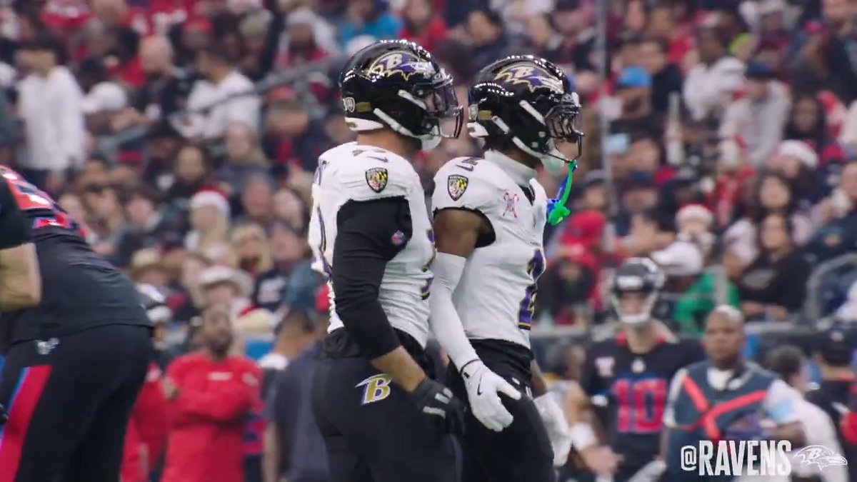 Don't run Kyle Van Noy's way 😤