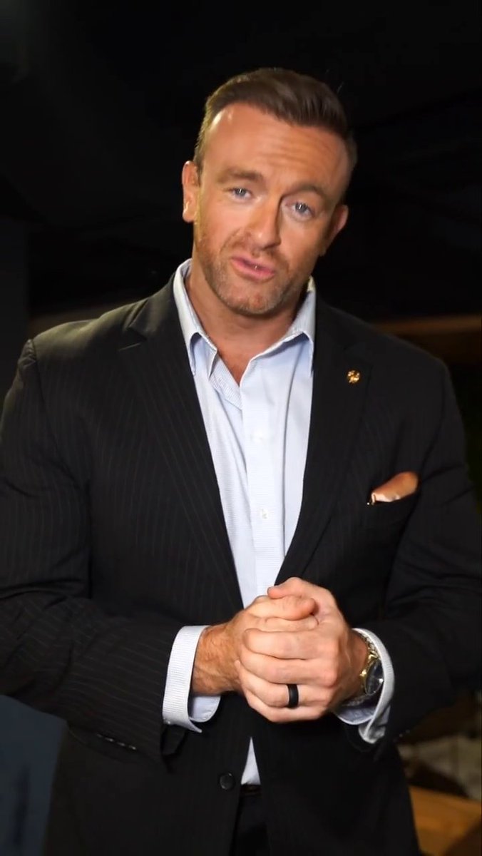 🚨 🚨 🚨 It's the final #SmackDown of the year, and Nick Aldis has some HUGE news regarding tonight! 👀 📺 8/7c on USA Network