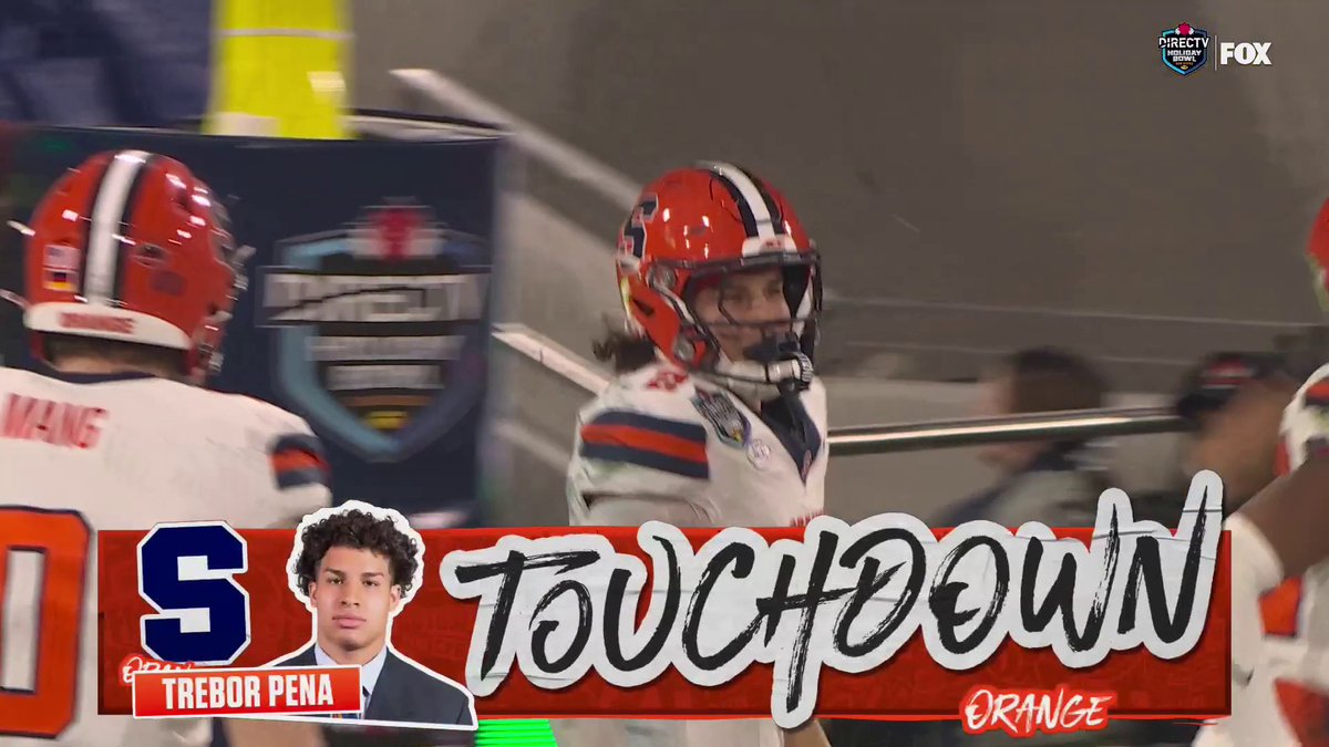 Pena hit the GAS 💨 Syracuse Football extends the lead in the DIRECTV Holiday Bowl