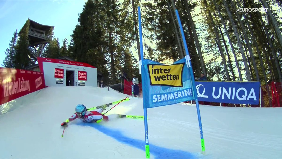 Iniziare la giornata con il piede sbagliato? Chiedere info a Katharina Huber 😢 #EurosportSCI #FISAlpine #Semmering #Huber