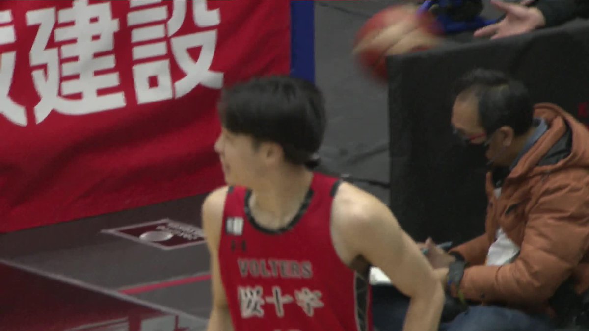 Bリーグデビュー＆初得点👏 熊本に特別指定選手として加入した#12 保坂晃毅（神奈川大学4年）のバスケットカウント💥 熊本ヴォルターズ 📡バスケットLIVEで見逃し視聴 #Bリーグ #りそなグループ