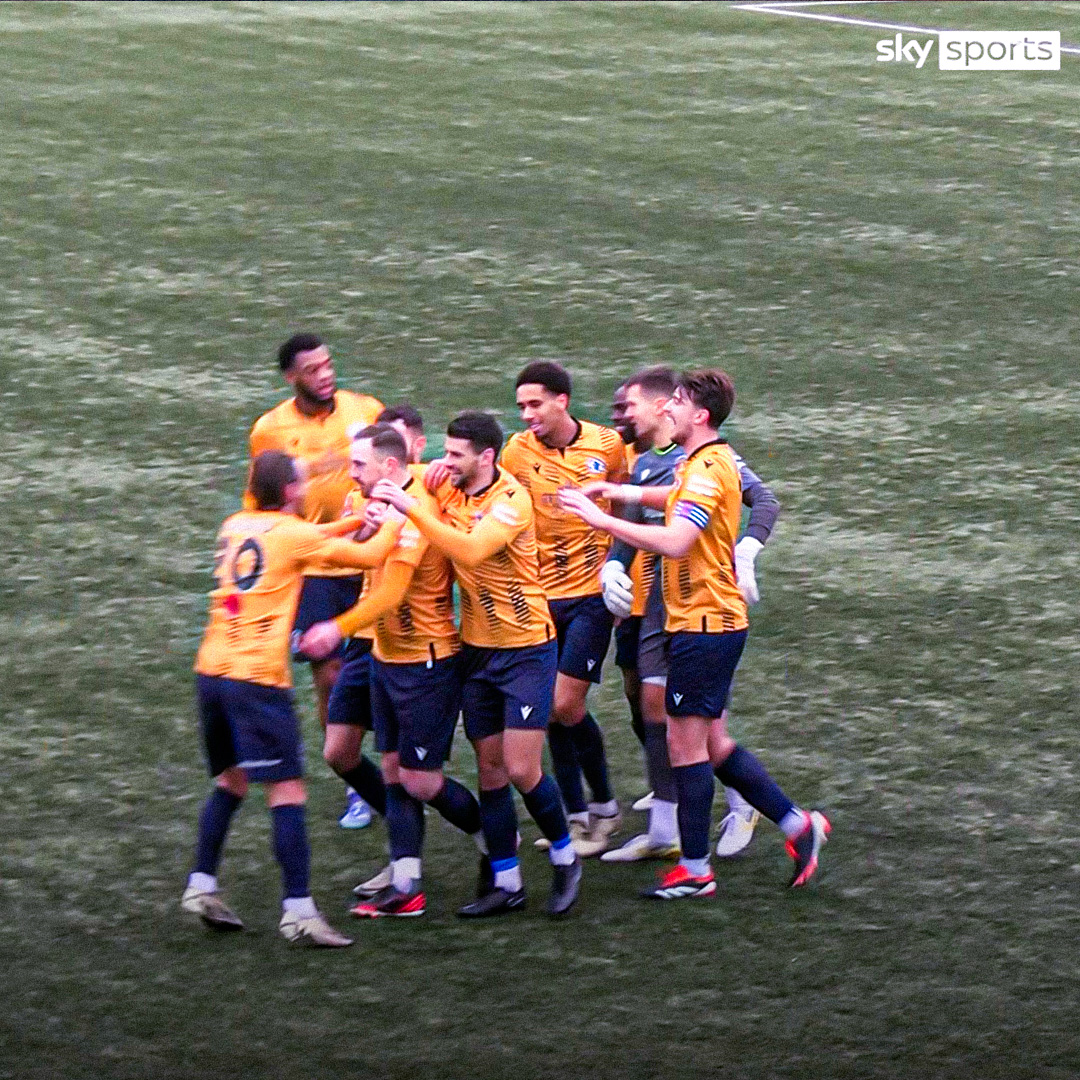 Take a BOW, Scott Davies! 👏🔥 🎥 fcvideo Slough Town FC
