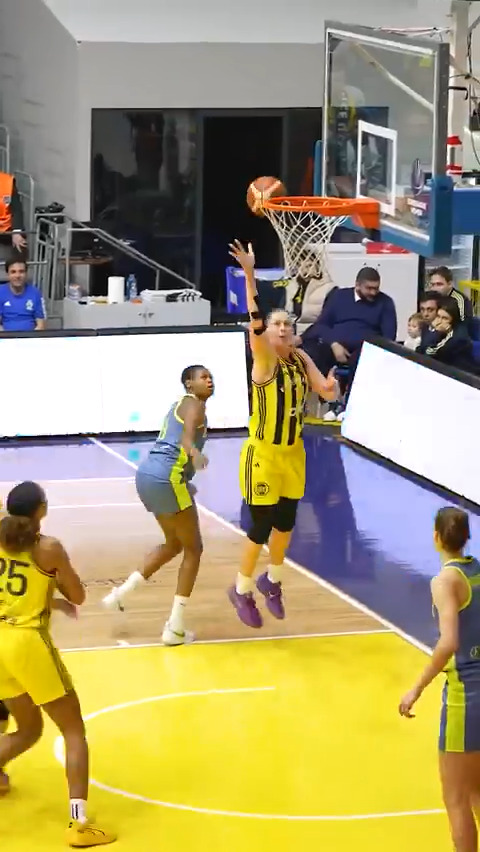 Hypnotic 💫 #EuroLeagueWomen x Emma Meesseman