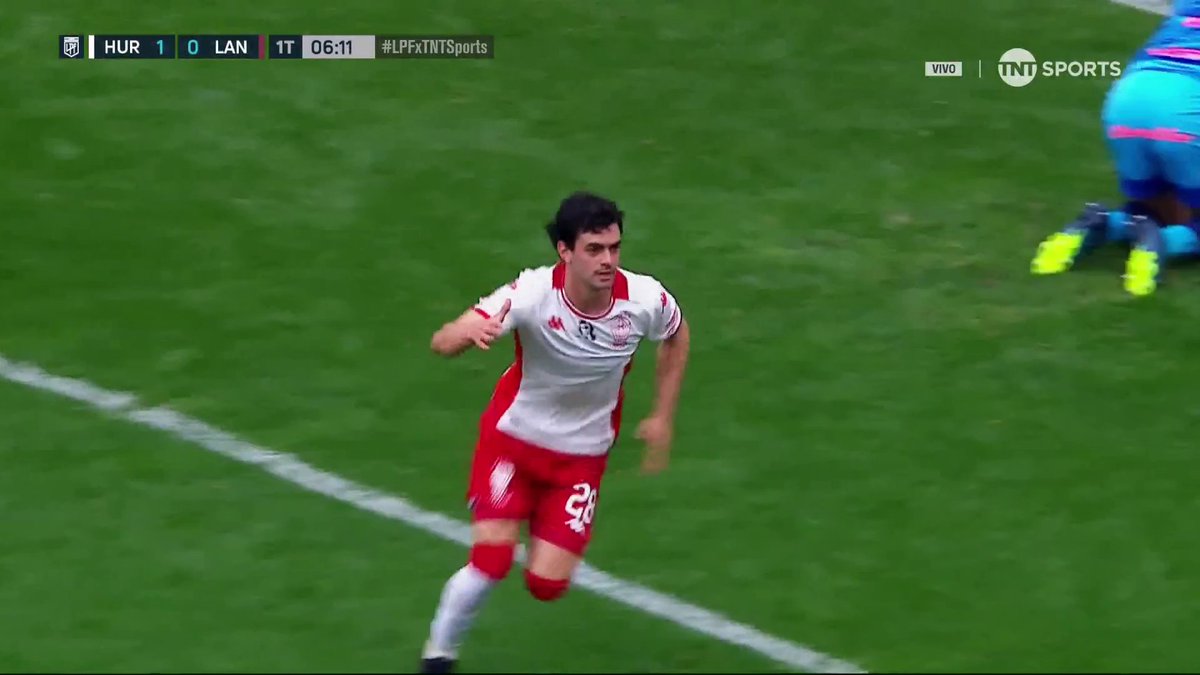 Alan Soñora DEBE seguir en Huracán. No hagamos lo de siempre de largar a los buenos jugadores.