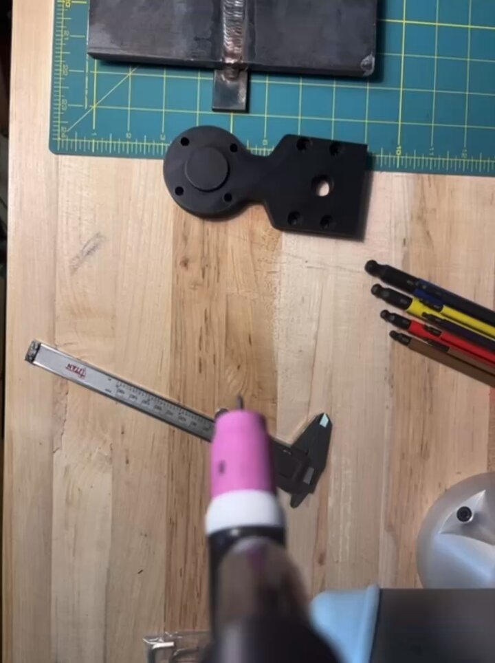 I got dirtman (b/sac) vision model working on the desk robot. I’m excited for all of the new use cases that computer vision will unlock for automated welding.