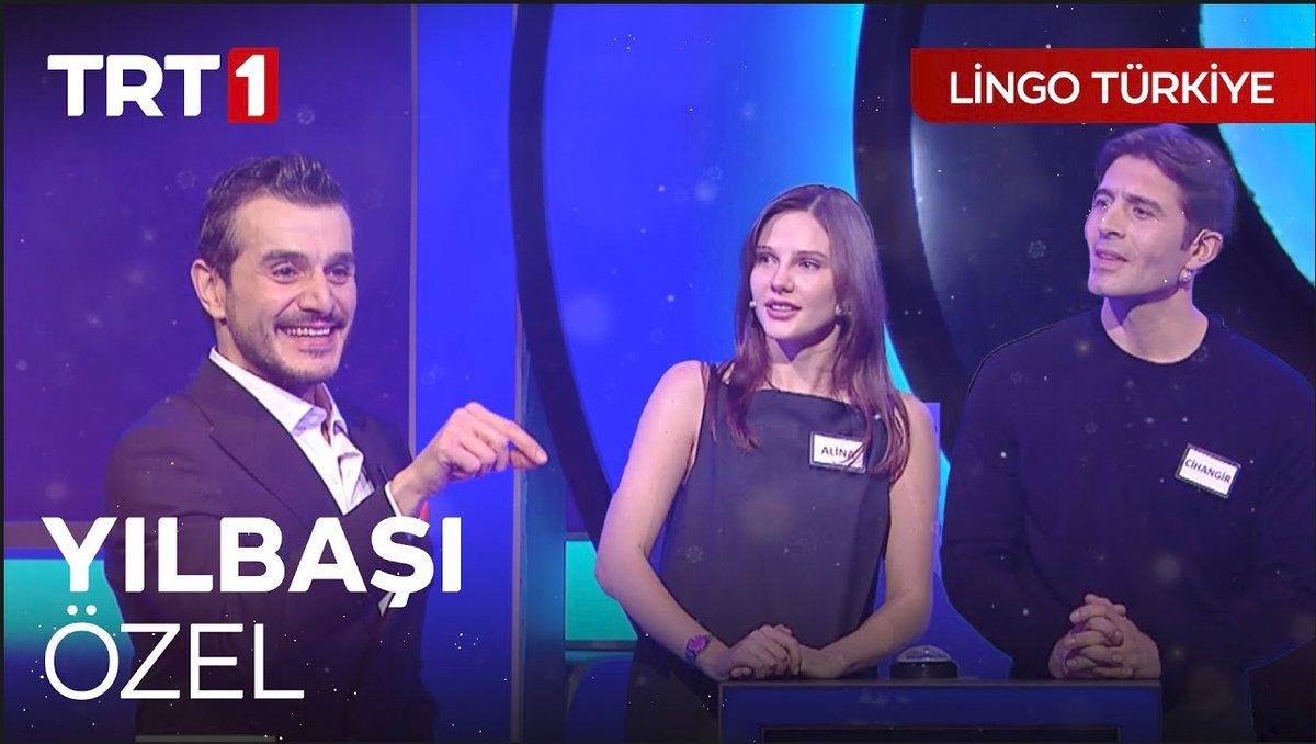 “Hırslıyımdır, gıcıklık yaparım.” 😅 #LingoTürkiye yılbaşı özel bölümü salı günü 20.00'de TRT 1'de! 📺 Lingo Türkiye