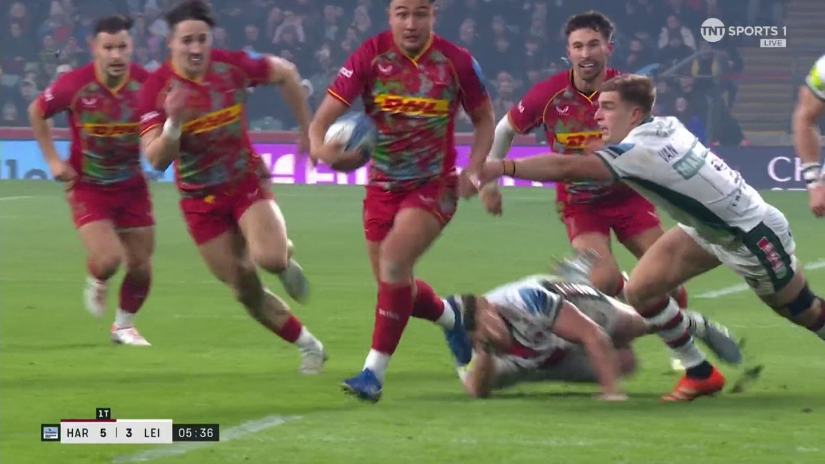 Marcus Smith that is special! 🪄 Harlequins have lift-off at Twickenham 🃏 #GallagherPrem | #HARvLEI