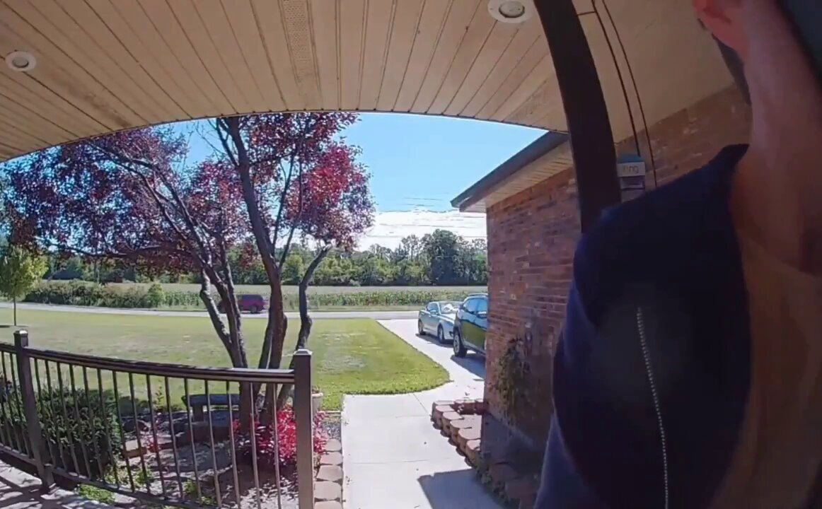 Father fatally shòots his daughter’s ex-boyfriend after he tried to force his way into their home👨💥🔫 #robbery #shooting #shootings #fight #fights #accident