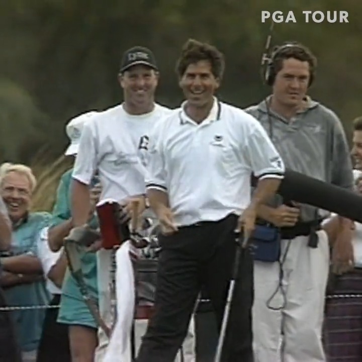 Throwback to Fred Couples making his first ever hole in one during the final round at Kapalua in 1994. He would go on to win the tournament.