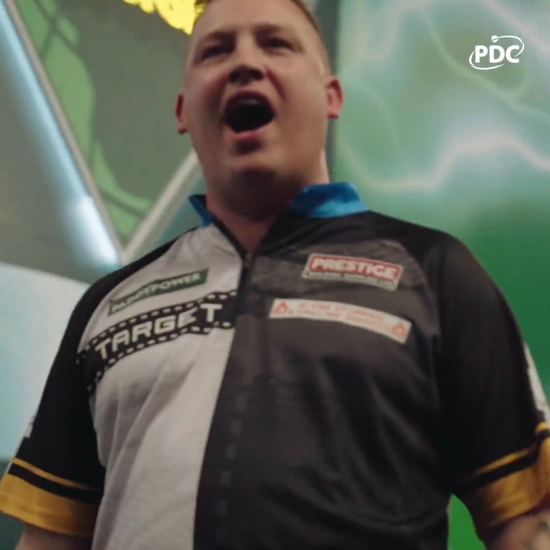 A HUGE WIN FOR HOLLYWOOD! 🔥 #WCDarts | Chris Dobey